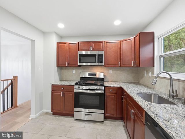 33 BRIARCLIFF RD, Atco, NJ 08004