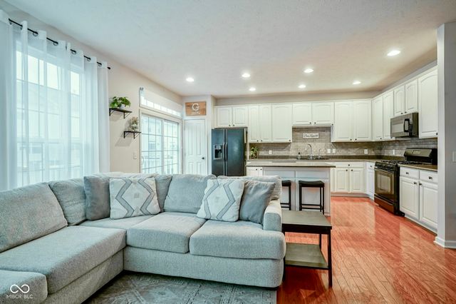 1104 Cavendish Drive, Carmel, IN 46032