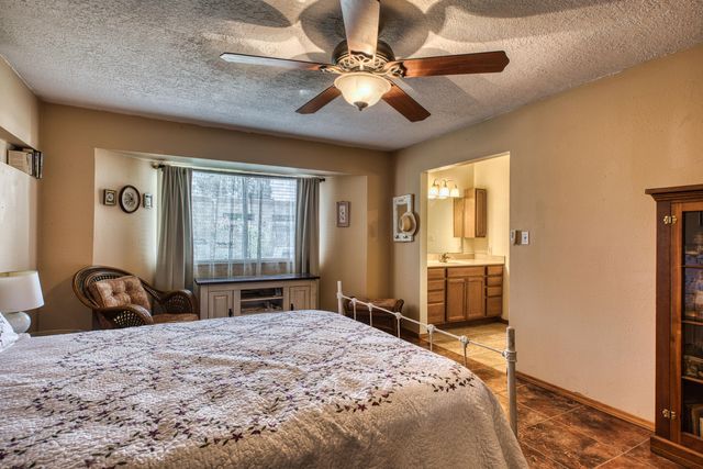 6800 Orphelia Avenue NE, Albuquerque, NM 87109