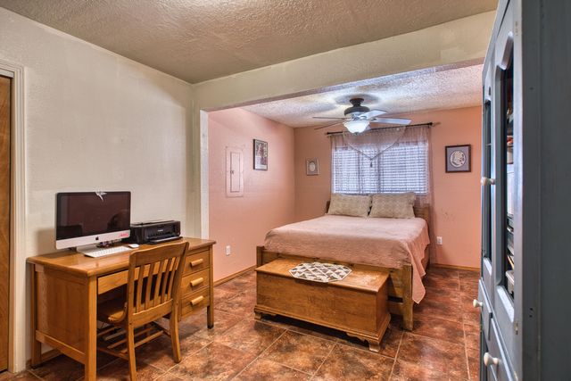 6800 Orphelia Avenue NE, Albuquerque, NM 87109