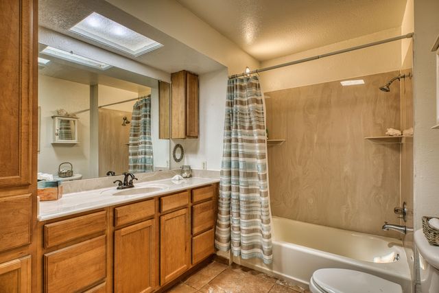 6800 Orphelia Avenue NE, Albuquerque, NM 87109