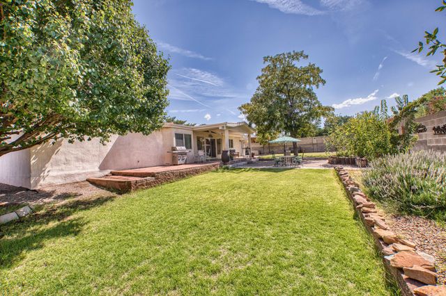 6800 Orphelia Avenue NE, Albuquerque, NM 87109