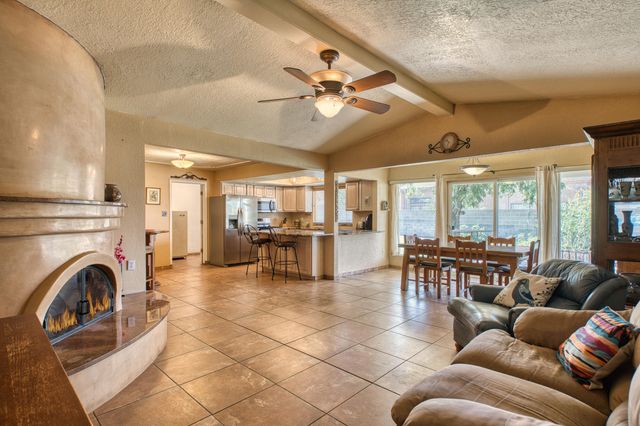 6800 Orphelia Avenue NE, Albuquerque, NM 87109