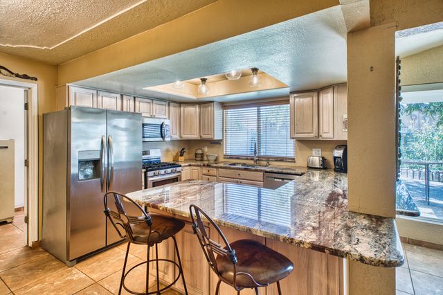 6800 Orphelia Avenue NE, Albuquerque, NM 87109