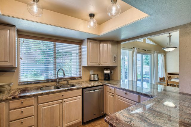 6800 Orphelia Avenue NE, Albuquerque, NM 87109