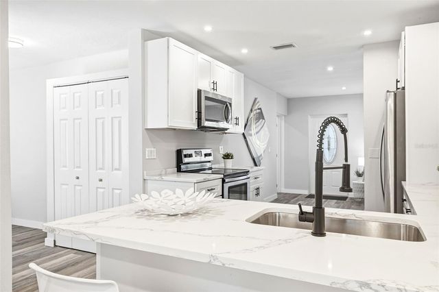 5410 ISABELLA AVENUE, Sarasota, FL 34235