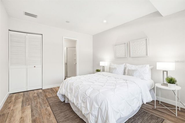 5410 ISABELLA AVENUE, Sarasota, FL 34235