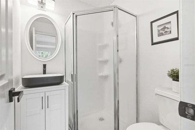 5410 ISABELLA AVENUE, Sarasota, FL 34235