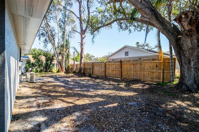 5410 ISABELLA AVENUE, Sarasota, FL 34235