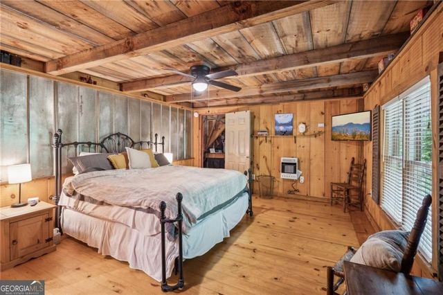 85 Clear Lake Court, Ellijay, GA 30540