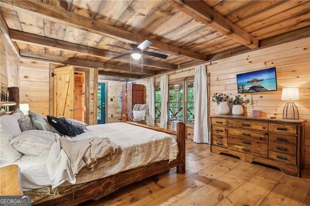 85 Clear Lake Court, Ellijay, GA 30540