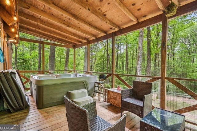 85 Clear Lake Court, Ellijay, GA 30540