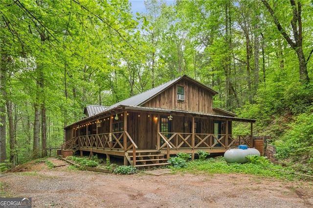 85 Clear Lake Court, Ellijay, GA 30540