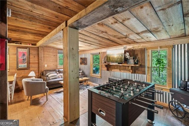 85 Clear Lake Court, Ellijay, GA 30540