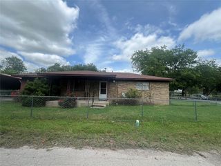 803 Harris Street, Bellmead, TX 76705