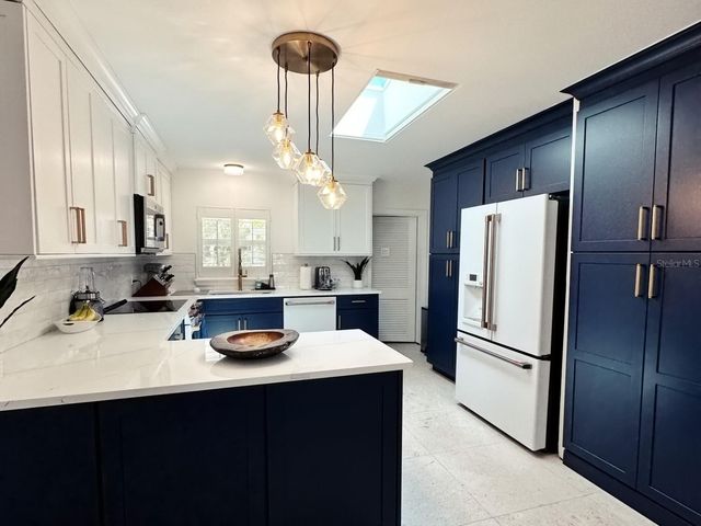 155 112TH AVENUE A, Treasure Island, FL 33706