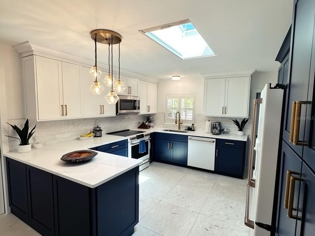 155 112TH AVENUE A, Treasure Island, FL 33706