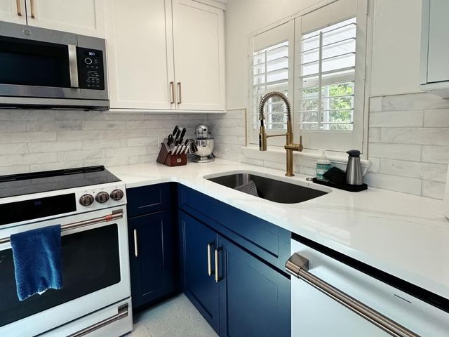 155 112TH AVENUE A, Treasure Island, FL 33706