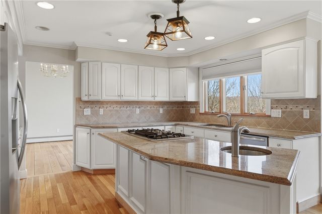 46 Timberland Drive, Lincoln, RI 02865