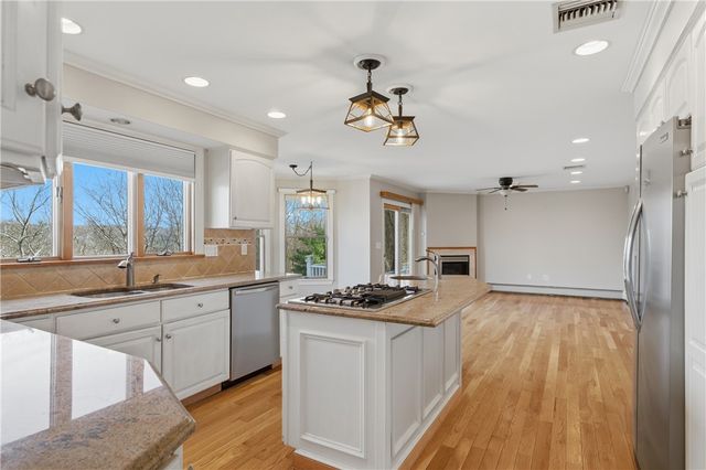 46 Timberland Drive, Lincoln, RI 02865