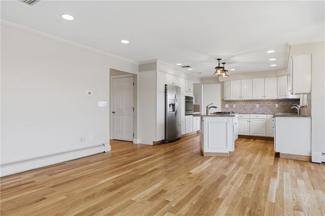 46 Timberland Drive, Lincoln, RI 02865