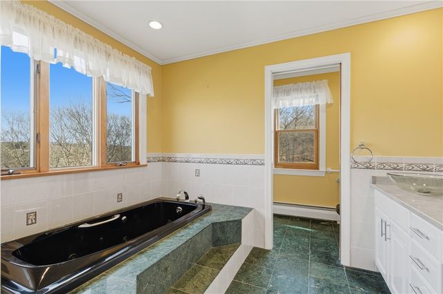 46 Timberland Drive, Lincoln, RI 02865