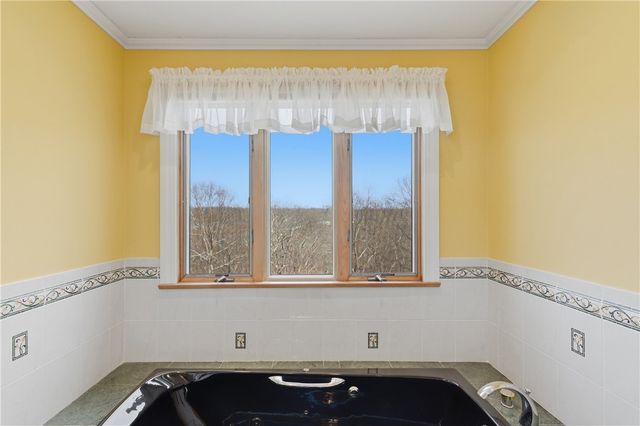 46 Timberland Drive, Lincoln, RI 02865