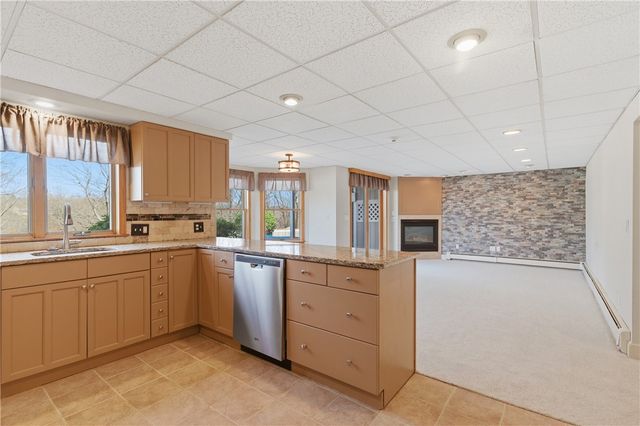 46 Timberland Drive, Lincoln, RI 02865