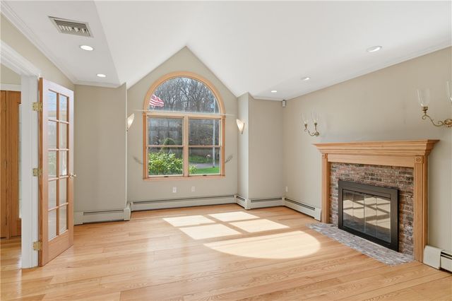 46 Timberland Drive, Lincoln, RI 02865