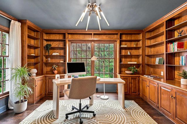 9931 N Otto ROAD, Mequon, WI 53092