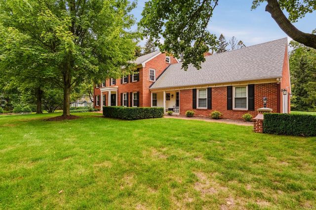 9931 N Otto ROAD, Mequon, WI 53092