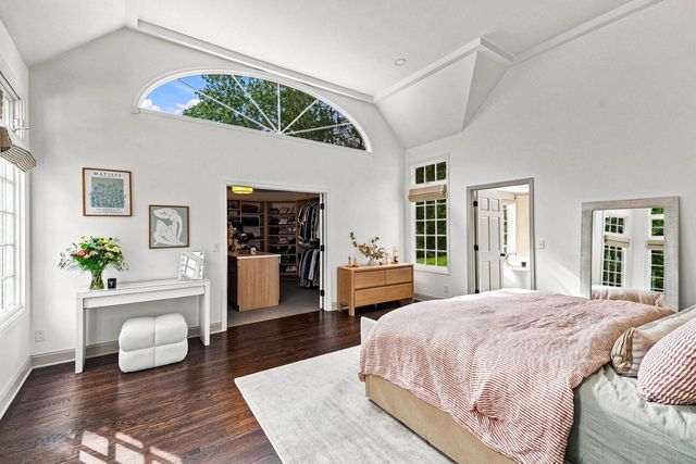 9931 N Otto ROAD, Mequon, WI 53092
