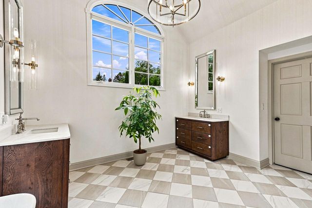 9931 N Otto ROAD, Mequon, WI 53092