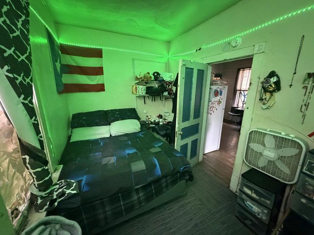 1912 W Rogers STREET, Milwaukee, WI 53204