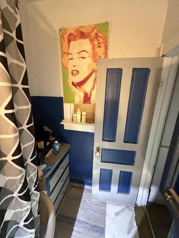 1912 W Rogers STREET, Milwaukee, WI 53204