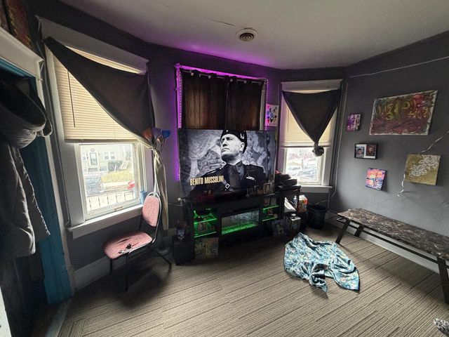 1912 W Rogers STREET, Milwaukee, WI 53204