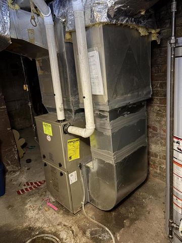 1912 W Rogers STREET, Milwaukee, WI 53204