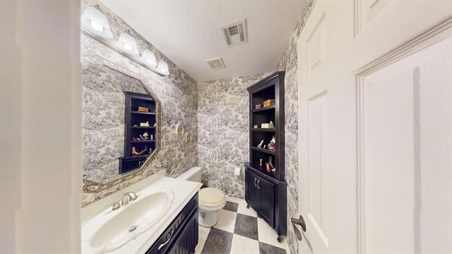 8501 NW 68th Terrace, Oklahoma City, OK 73132