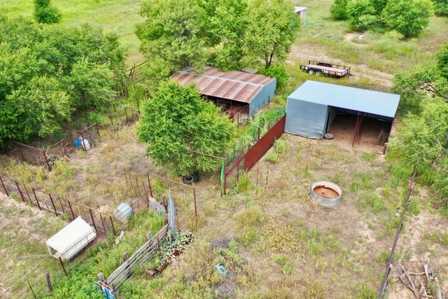 907 Co Rd 3, Turkey, TX 79261