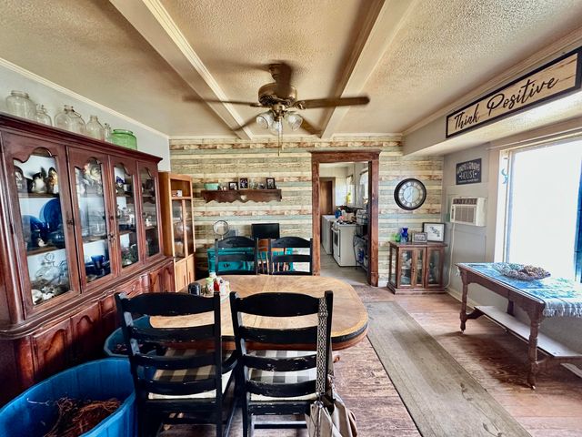 907 Co Rd 3, Turkey, TX 79261