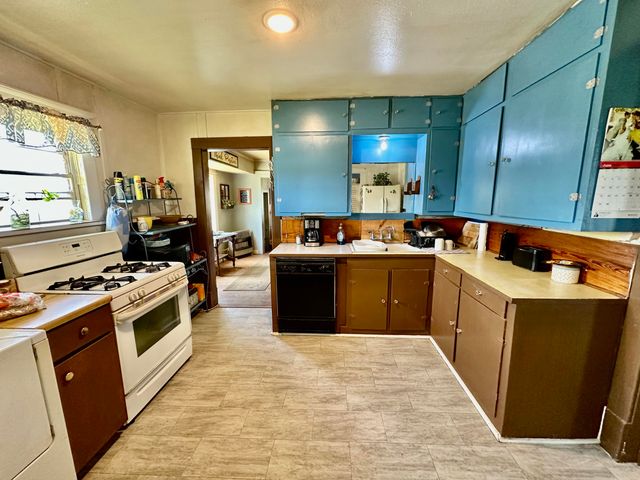 907 Co Rd 3, Turkey, TX 79261