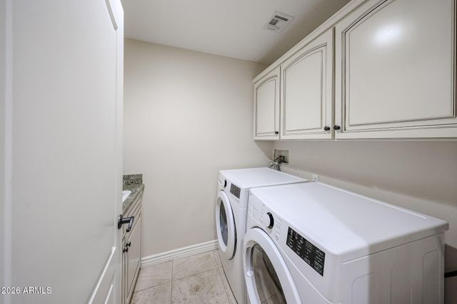 2434 E ROMA Avenue, Phoenix, AZ 85016