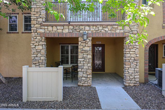 2434 E ROMA Avenue, Phoenix, AZ 85016