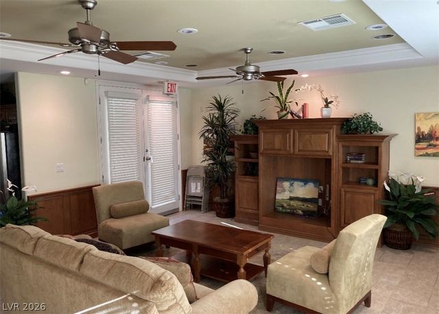 977 SPARKLING LIGHT Street, Henderson, NV 89052