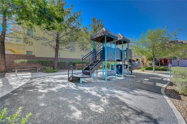 977 SPARKLING LIGHT Street, Henderson, NV 89052