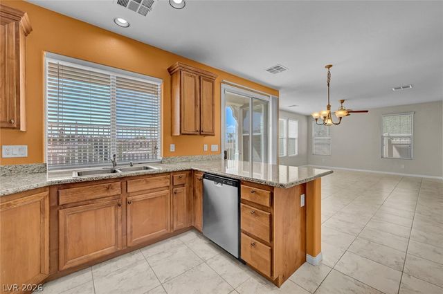 977 SPARKLING LIGHT Street, Henderson, NV 89052