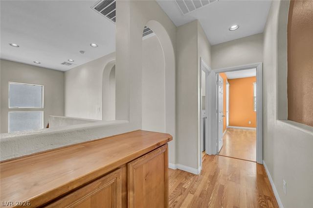 977 SPARKLING LIGHT Street, Henderson, NV 89052