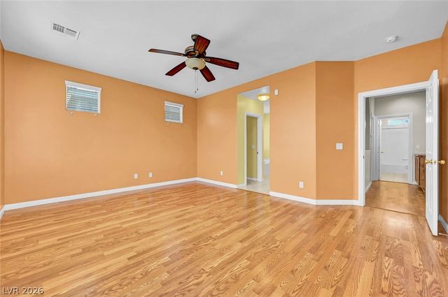 977 SPARKLING LIGHT Street, Henderson, NV 89052