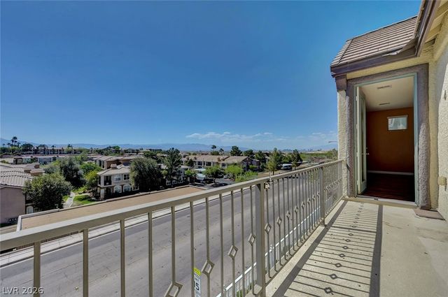 977 SPARKLING LIGHT Street, Henderson, NV 89052