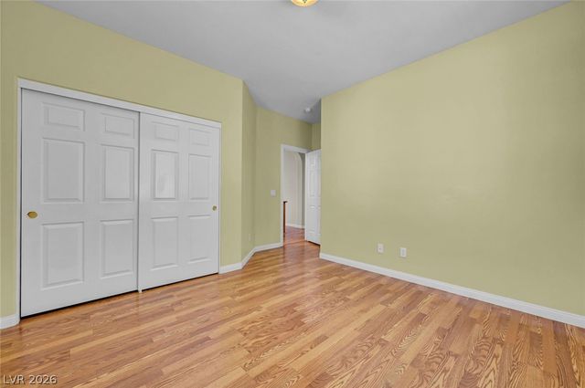 977 SPARKLING LIGHT Street, Henderson, NV 89052